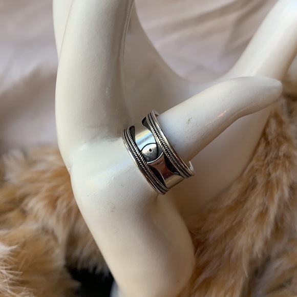 Sterling silver stamped designer OVI ring - Picture 4 of 7